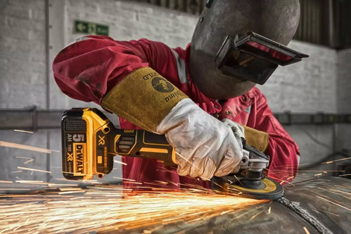 DeWALT DCG405NT-XJ 18V Li-ion XR Cordless Angle Grinder Body in TSTAK – 5" – Brushless