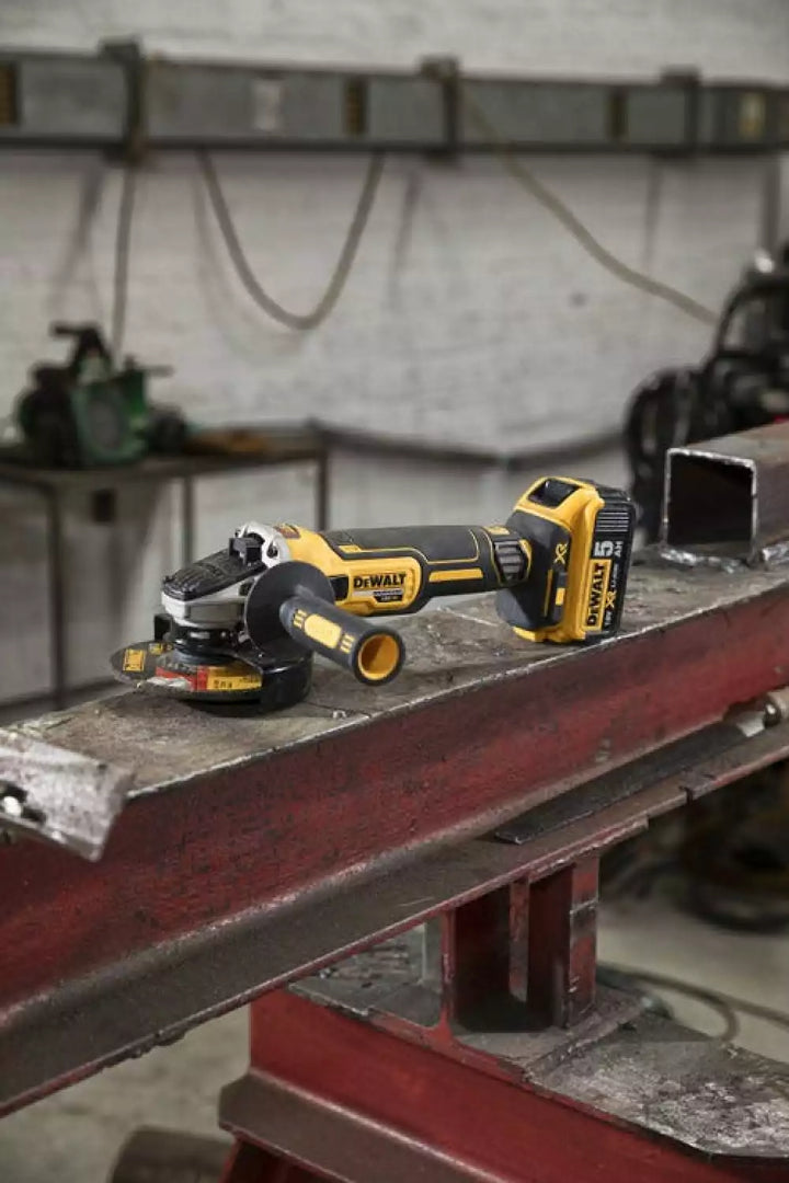 DeWALT DCG405NT-XJ 18V Li-ion XR Cordless Angle Grinder Body in TSTAK – 5" – Brushless
