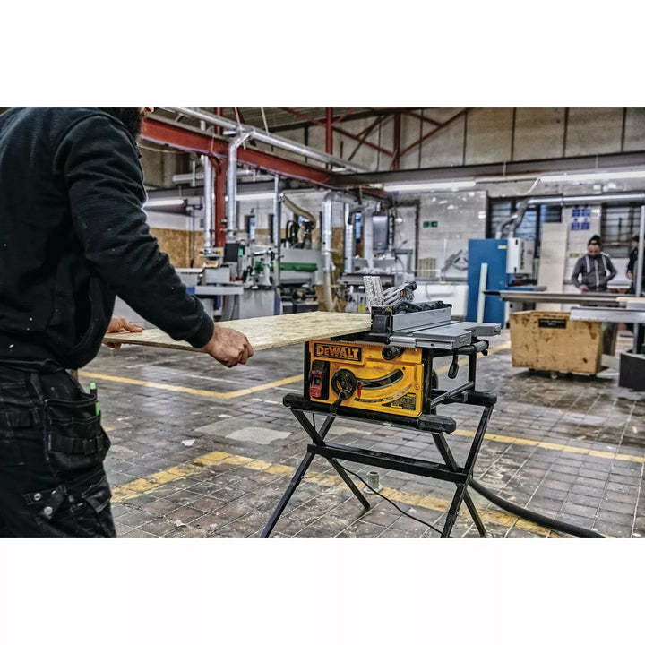 DeWALT DWE7492SET Table Saw with Rolling Stand (DWE74911) – 2000W – 10" x 1-3/16"