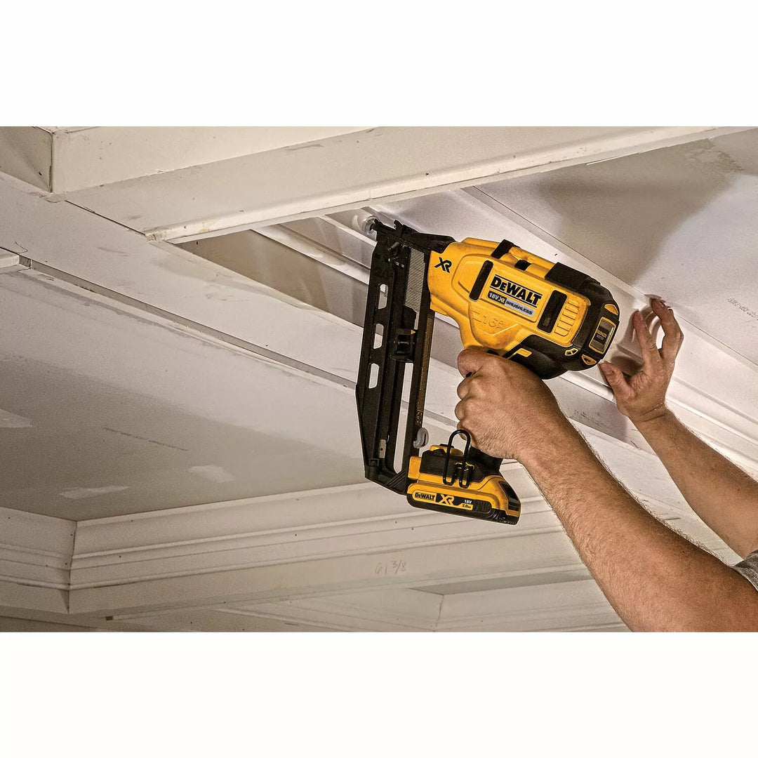 DeWALT DCN660NT-XJ 18V Li-ion XR Cordless Finish Nailer, Bare Tool in TSTAK — 32-63mm — 16 Gauge — Brushless