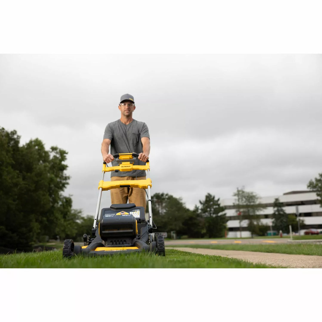 DeWALT DCMWSP156W2 18V XR Li-ion Cordless Self-Propelled Lawn Mower Set (2x 8.0Ah) – Brushless – 21"