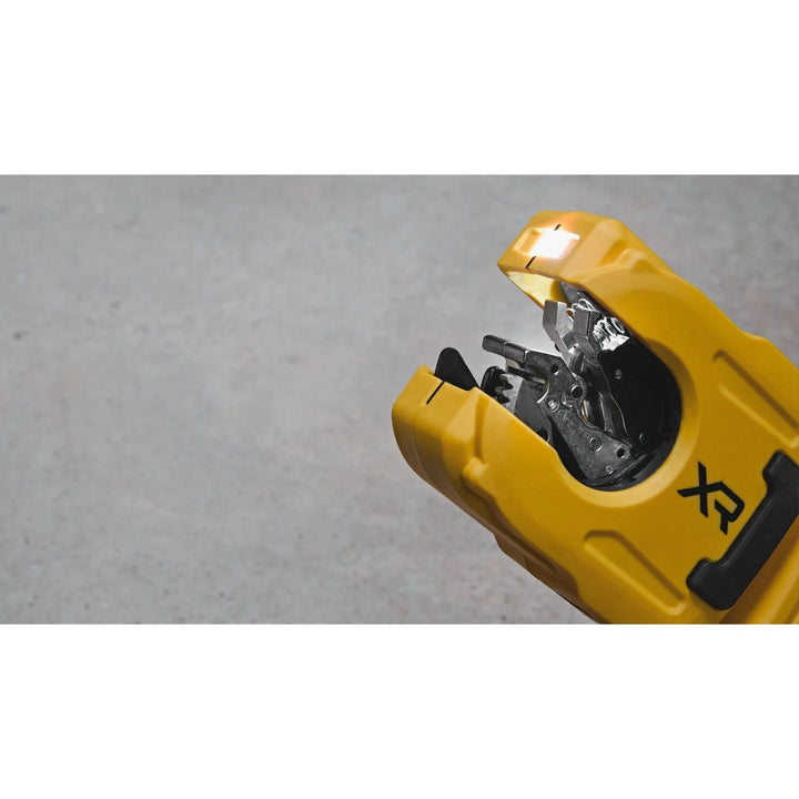DeWALT DCE154N-XJ 18V XR Cordless Copper Pipe Cutter